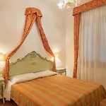 Al Sotoportego * Venedig