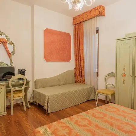 Al Sotoportego Venedig