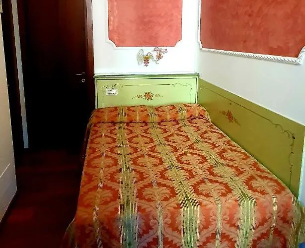 Al Sotoportego * Venezia