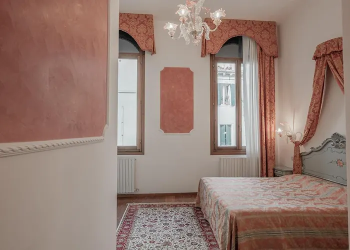 Al Sotoportego Hotel Venezia