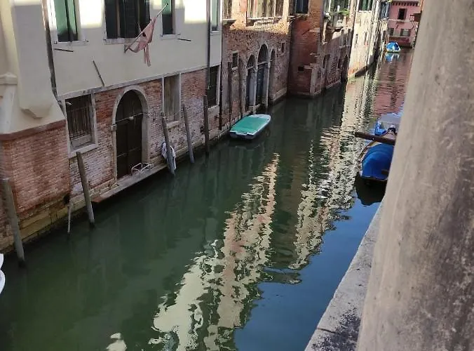 מלון Al Sotoportego *